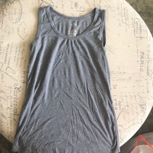 Grey tanktop